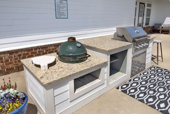Poolside kitchen/grilling area